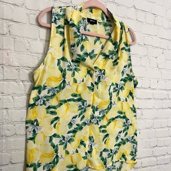 Summer Lemon Print Yellow Blue Green Sleeveless Light Top Blouse Size Large - Picture 3 of 8